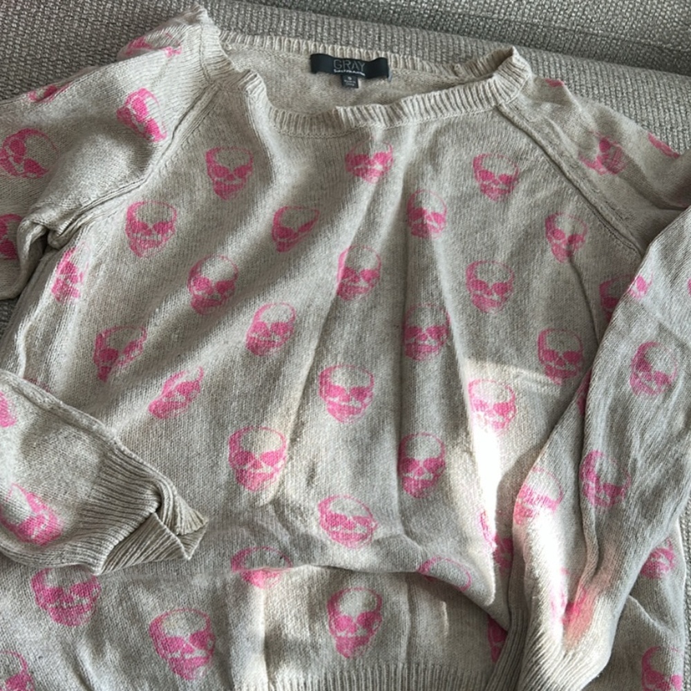 Saks Fifth Avenue sweater with pink skulls